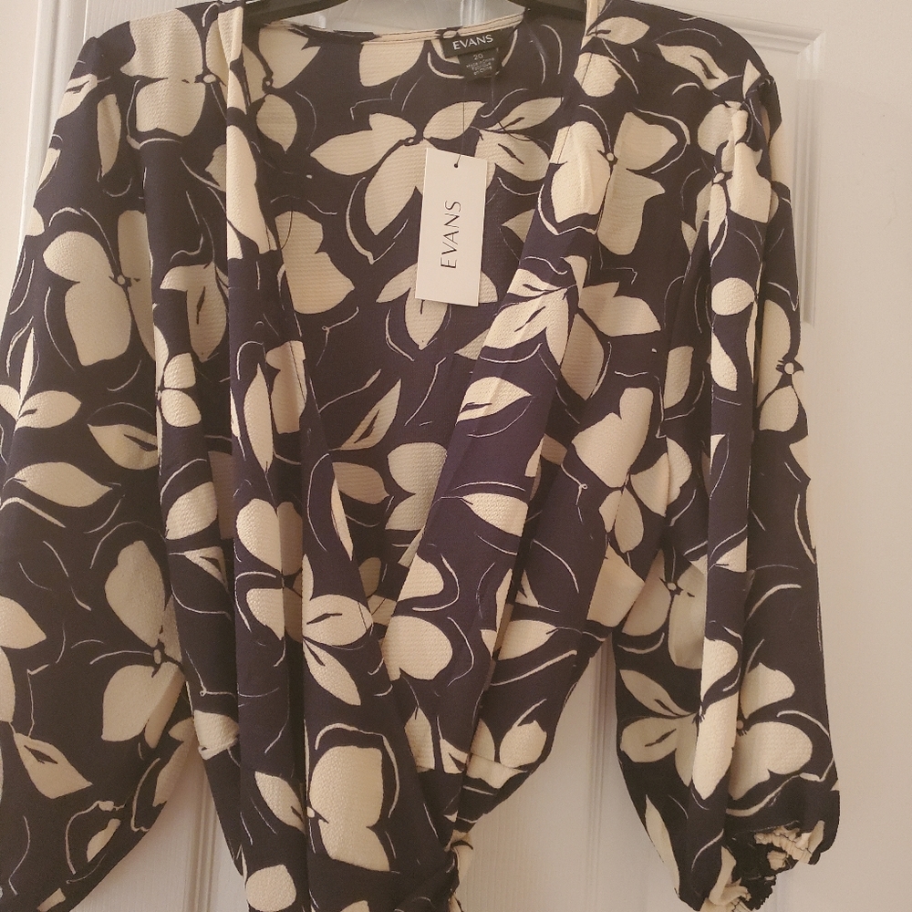 Wrap Dress Brand New - Picture 3 of 4
